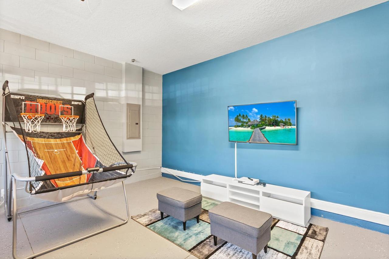 8 Bedroom Vacation Home With Pool 奥兰多 外观 照片